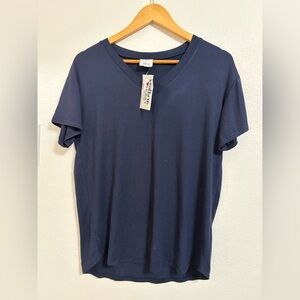 💙NWT Elloh Deep Blue V-Neck Tee💙